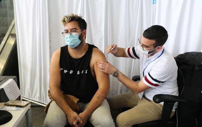 Un studiu din Israel confirmă „posibila legătură” între vaccinarea cu Pfizer și apariția unor cazuri rare de miocardită