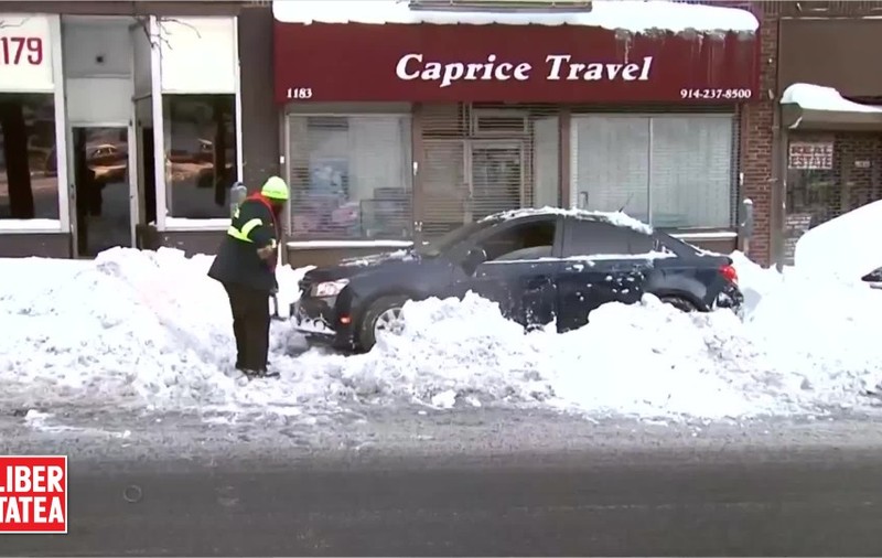 America încearcă să iasă din zăpadă | VIDEO