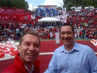Mihai a intrat în politică la îndemnul lui Victor Ponta | Foto: Facebook