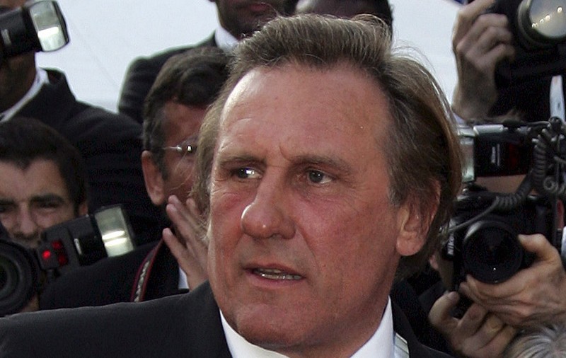 Depardieu vrea să plece din Franţa, distrus de moartea fiului său