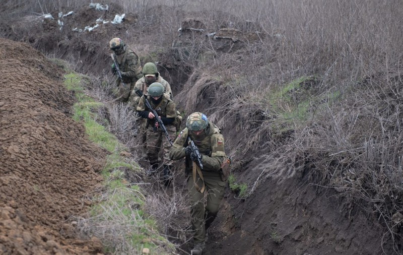 Trupele lui Putin își schimbă strategia la Pokrovsk: renunță la uniforme și atacă prin infiltrare