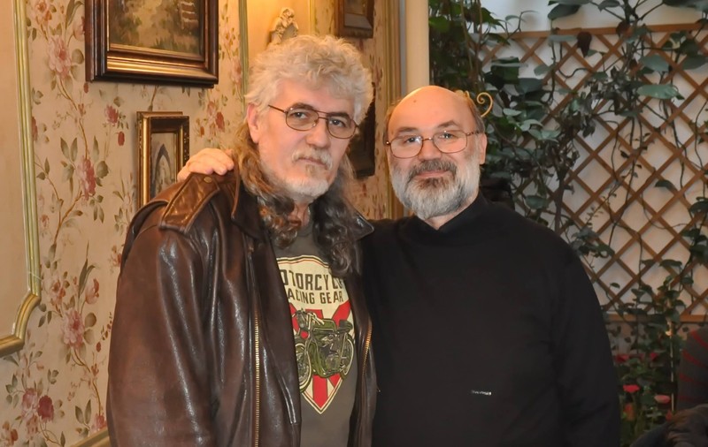 Fost chitarist în Iris și Sfinx, azi, preot! Dan Bădulescu a lăsat rock-ul și-acum slujește în biserică