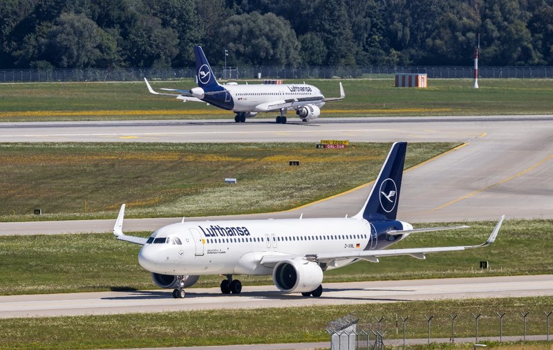 Lufthansa închide divizia CityLine: zborurile către România, afectate de retragerea a 27 de aeronave din cauza crizei de combustibil