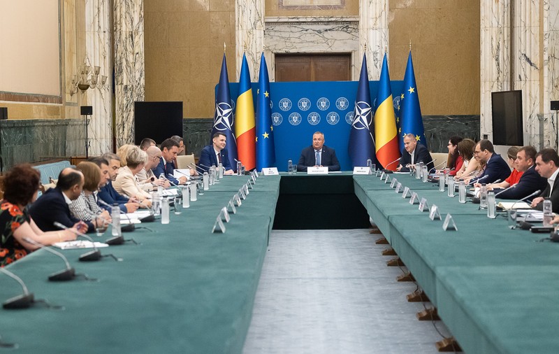 Guvernul pregătește noi taxe: crește acciza la țigări, apare taxa pe zahăr, impozitul pe locuințe ar putea exploda