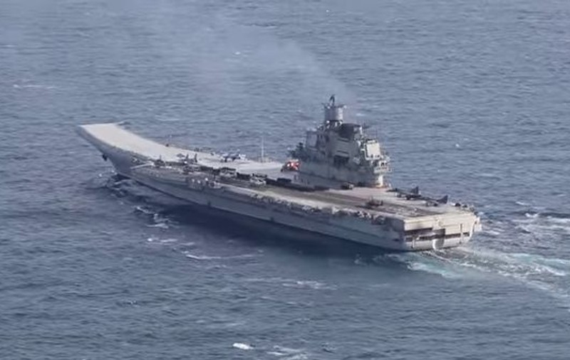 Royal Navy a escortat un vas rus în apropierea apelor teritoriale ale Marii Britanii