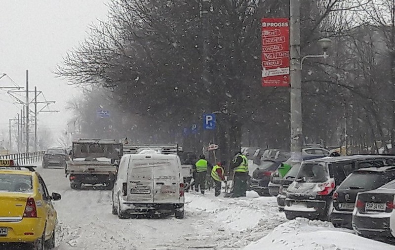 Care este situația drumurilor și a traficului feroviar, în dimineața zilei de 18 martie