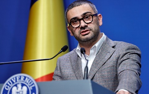 Tradiția căsătoriilor forțate va fi interzisă în România și pedepsită cu închisoarea. Florin Manole: „Mamele minore trebuie să devină o istorie tristă”
