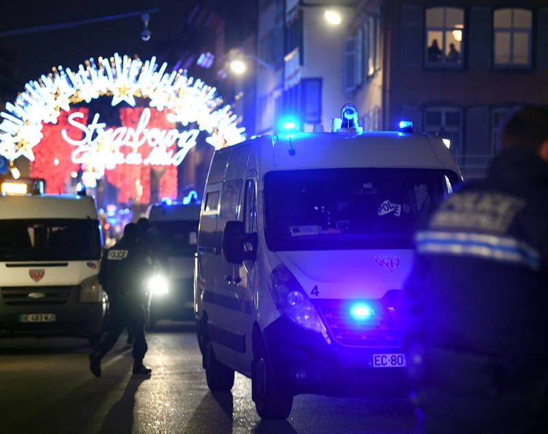 UPDATE: Atac armat la Strasbourg. Doi morți și mai mulți răniți în atentatul terorist. Atacatorul ar fi strigat "Allah Akbar" / FOTO&VIDEO