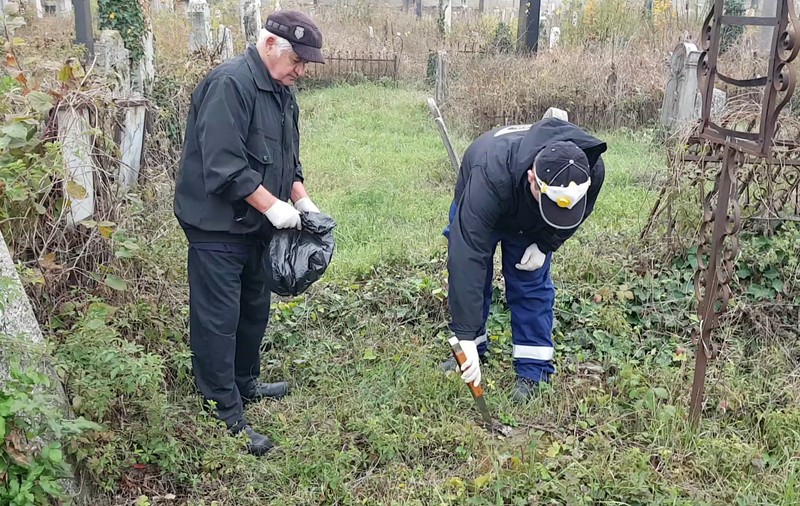 Are 77 de ani, i se spune ”Doctorul” și este cel mai talentat ”vânător” de șobolani din România / VIDEO