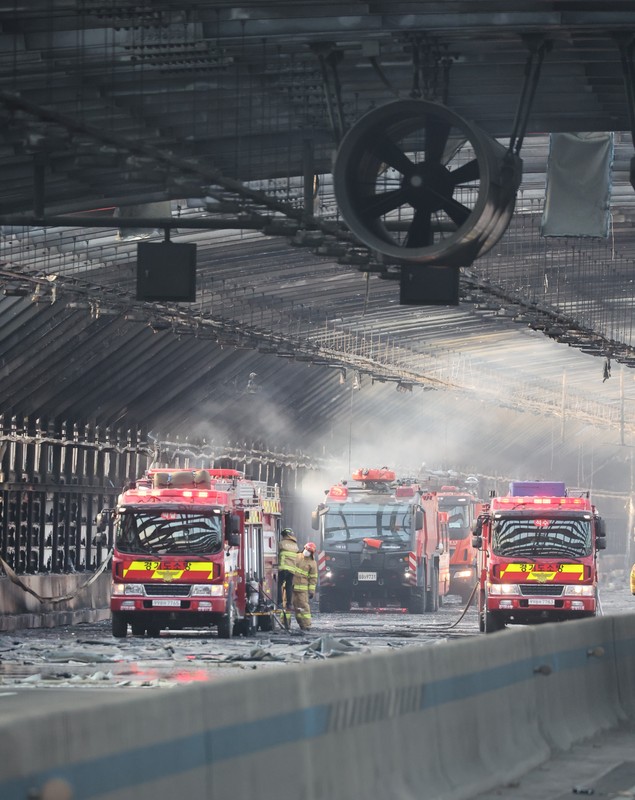 Incendiu de proporţii pe o autostradă din Coreea de Sud după un accident în trafic. Cel puţin cinci morţi şi 37 de răniţi 