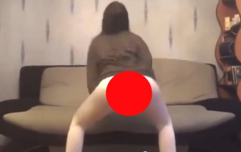 RÂDE tot internetul de ea! Ce a pățit, în timp ce dansa în stilul twerk | VIDEO