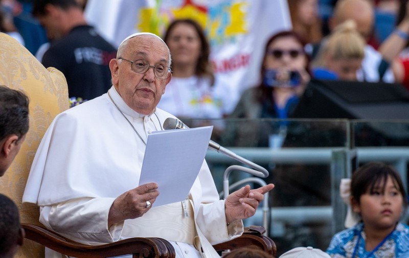 Papa Francisc a vorbit despre homosexuali folosind un termen insultător