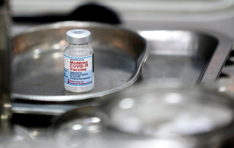 Japonia suspendă noi loturi de vaccin Moderna, după descoperirea unor „substanțe străine”