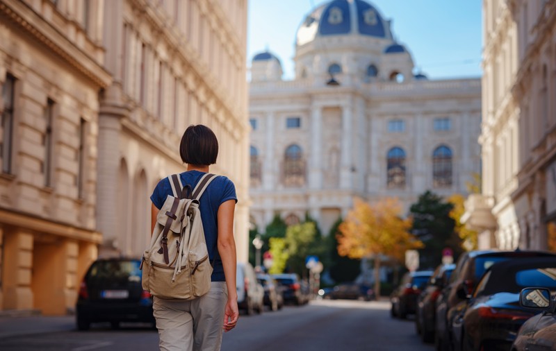 Praznicul exilului: în 10 ani am pierdut definitiv populația unui județ. De ce se pleacă masiv tocmai într-o perioadă în care, teoretic, ar merita din plin să trăiești aici?