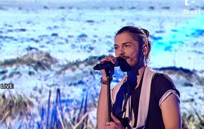 X FACTOR. TOATĂ LUMEA ÎL PLACE, ÎNSĂ CHELOO L-A TAXAT PE FRUMUŞELUL ALEX MAŢAEV!