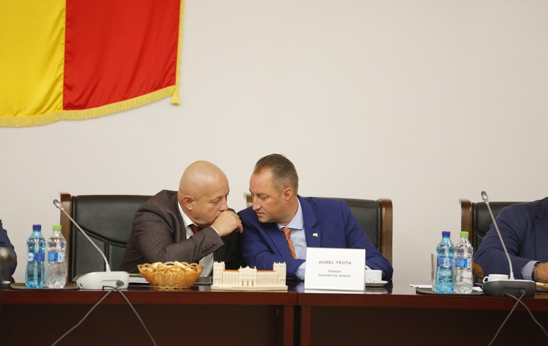 A renunțat la locul de muncă din țară, plătit cu 150 de euro, iar apoi a ajuns primar în Spania. Drumul de la cules de măsline, la fotoliul de edil