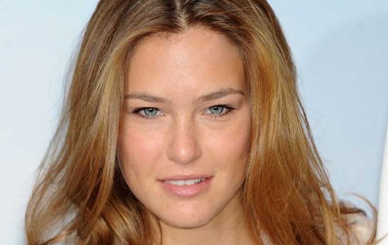 Bar Refaeli, prea sexy pentru țara natală. Reclama care a fost cenzurată în Israel | VIDEO