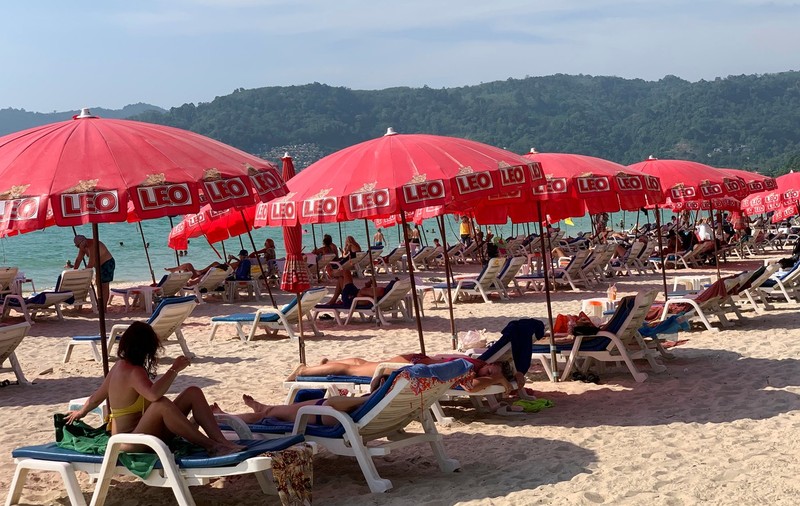 Probleme în paradis: mii de ruși și ucraineni au fugit în Bali după declanșarea războiului, dar acum autoritățile locale s-au săturat de ei