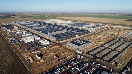 Fabrica Daimler de motoare din Jawor, Polonia. Foto Mercedes Benz Jawor