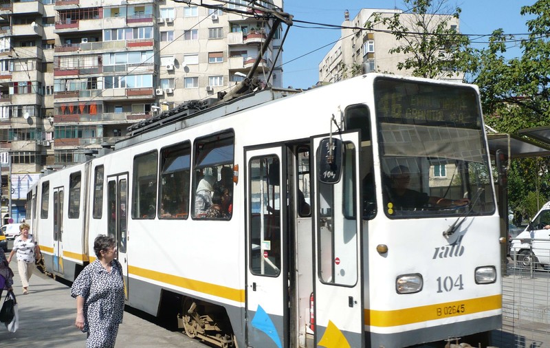 Tramvaiele liniilor 24, 42, 45 si 46 circulă din nou prin Piaţa Victoriei