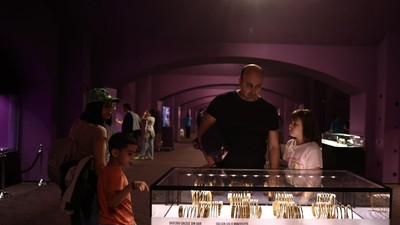 Noaptea Muzeelor 2026. Mii de oameni au stat la coadă ca să vadă muzee gratuit în București
