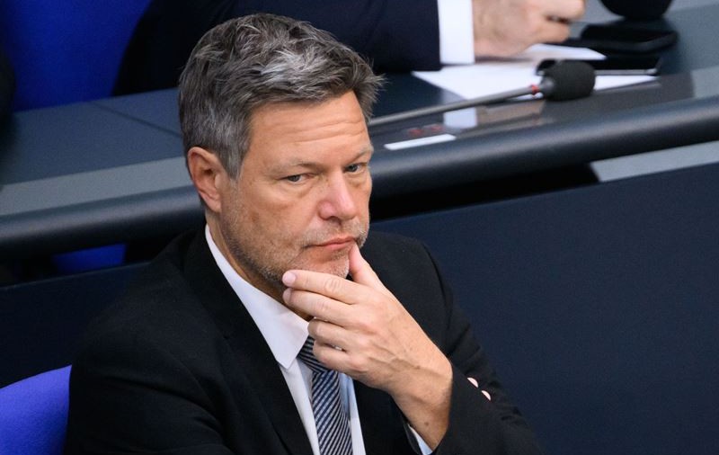 Ministrul german al economiei a primit un plic cu un praf alb. Ce a stabilit ancheta preliminară