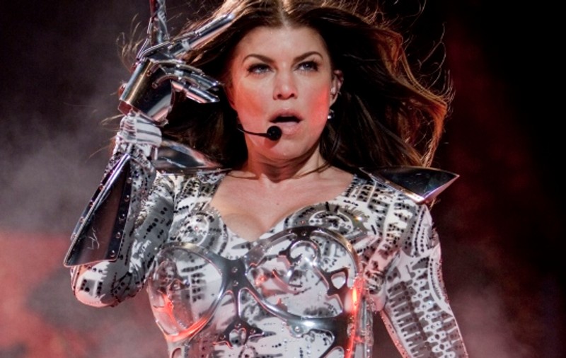 Fergie: “Obişnuiam să-mi înşel iubiţii” 