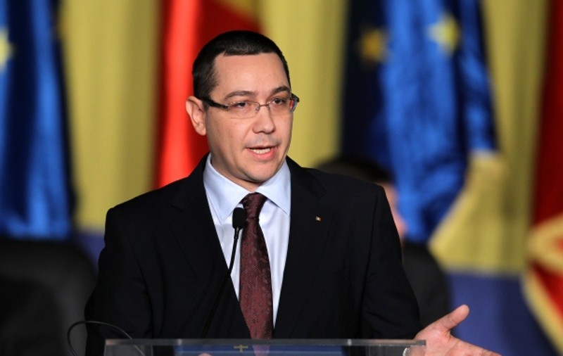 SURPRIZĂ DE PROPORŢII! Cu cine s-a întâlnit Victor Ponta pe aeroportul Otopeni