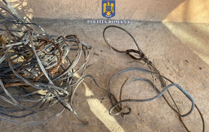 Braconier din Galați, vizat de percheziții. Au fost găsite capcane, muniție și substanțe toxice