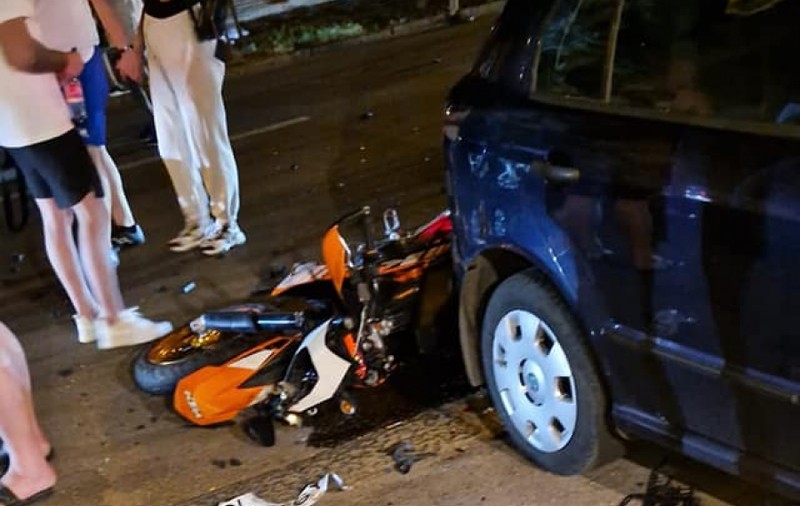 Un tânăr a fost reținut în Galați după ce a provocat un accident conducând fără permis, iar apoi a susținut că nu se afla la volanul mașinii