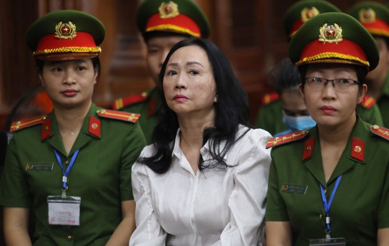 Condamnată la moarte pentru o fraudă de 27 de miliarde de dolari, după „cel mai spectaculos proces din Vietnam”