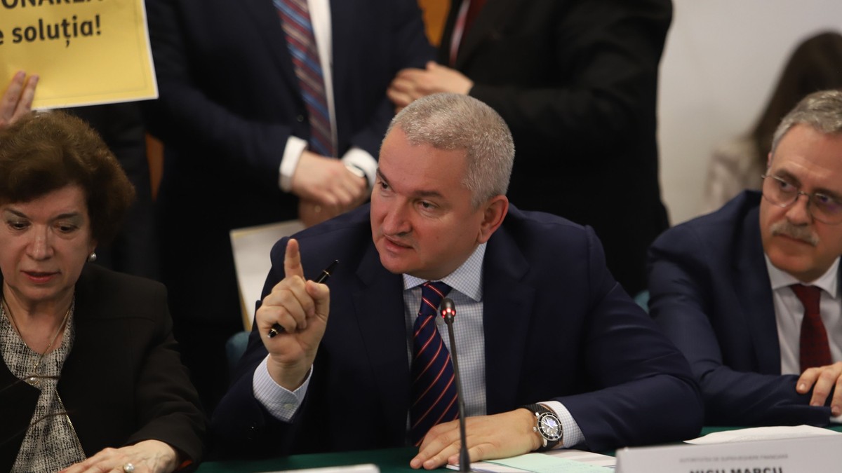 Nicu Marcu, șeful ASF, în timpul audierilor. Foto: Dumitru Angelescu / Libertatea