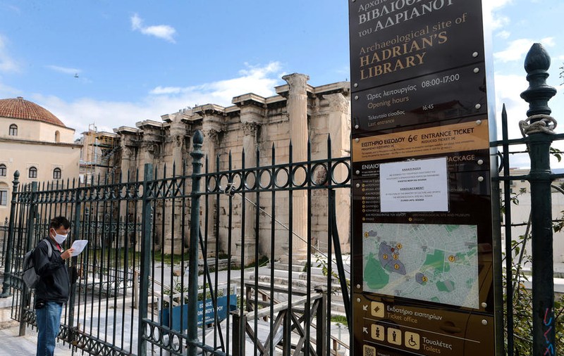 Saloanele de coafură și librăriile din Grecia se redeschid de Crăciun