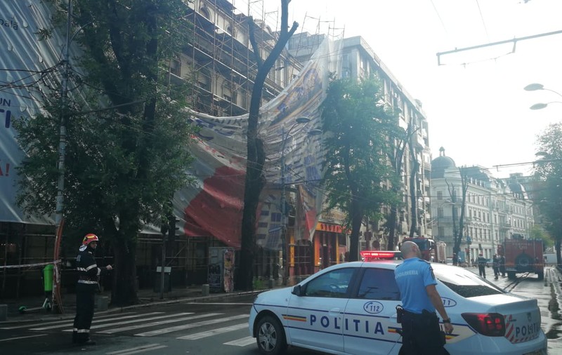 Primăria Capitalei, despre cele două schele desprinse de vânt: „S-au desprins din cauza unor factori care nu puteau fi prevăzuți”