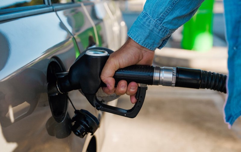 10 ponturi care îți reduc consumul de benzină sau motorină. Ultimul este ignorat de cei mai mulți șoferi