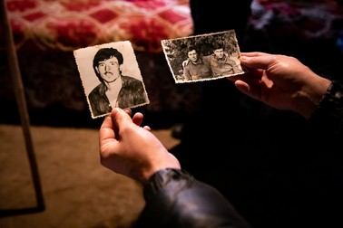 Maria îşi aduce aminte de băieţii ei cei mari, care au murit de tineri