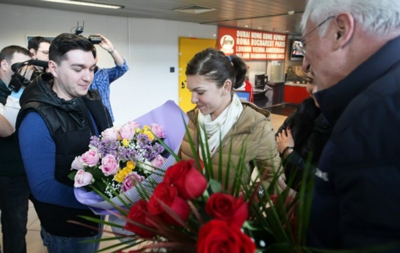 Familia Halep, achiziție de 180.000 de euro. Cu ce mașină era așteptată Simona la aeroport