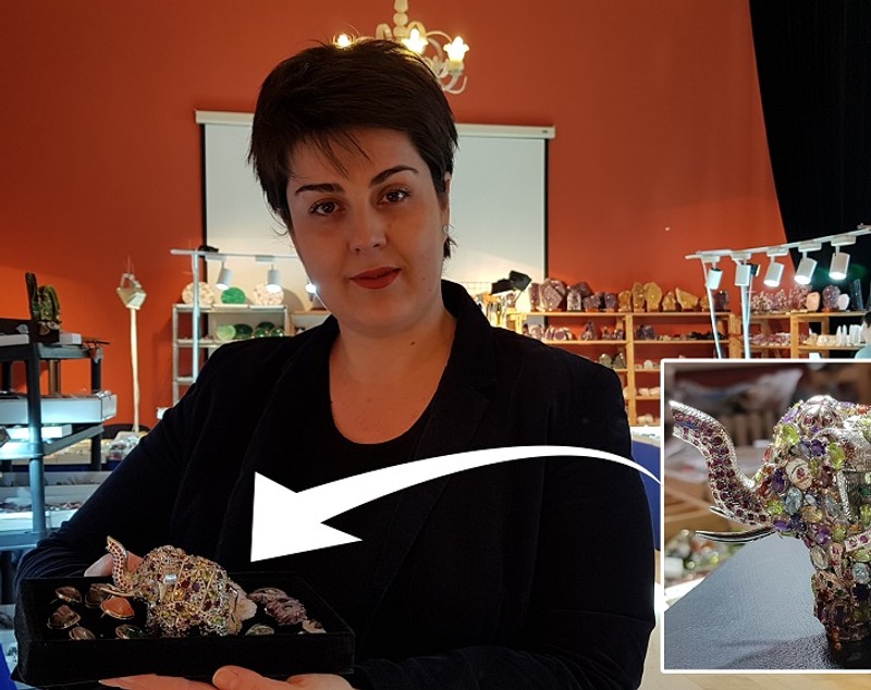 FOTO|Mărțișor de 1.000 de euro la Muzeul Național de Geologie. Are smaralde, safire și rubine