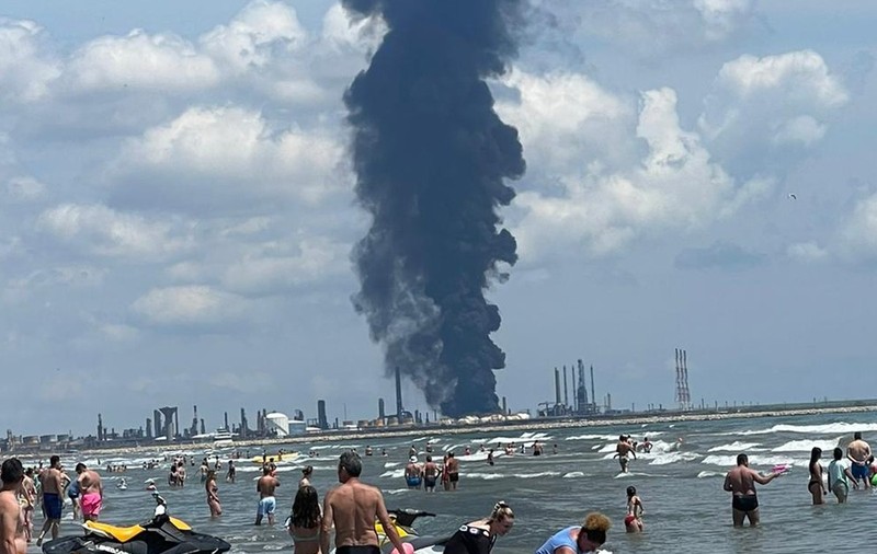 Premierul Cîțu anunță că în urma intervenției sale victimele exploziei de la Petromidia vor fi transferate în străinătate