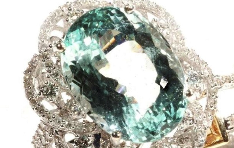 Diamant de 32 de carate scos la vânzare
