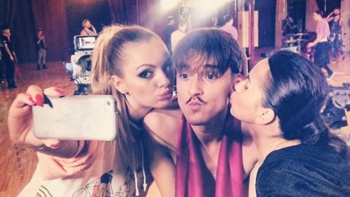 Coregraful principal de la Vocea României a recunoscut că este bisexual.