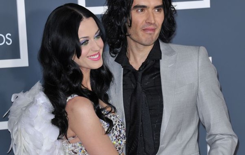 Katy Perry este o femeie liberă, divorţul a fost finalizat