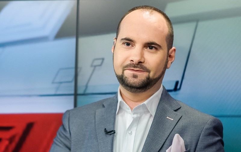 EXCLUSIV. De trei luni, conducerea PNL ascunde plângerile mai multor deputați care susțin că Silviu Mănăstire i-a amenințat, la o masă în oraș, că le face dosare cu serviciul secret al MAI. Povestește chiar inițiatorul petrecerii