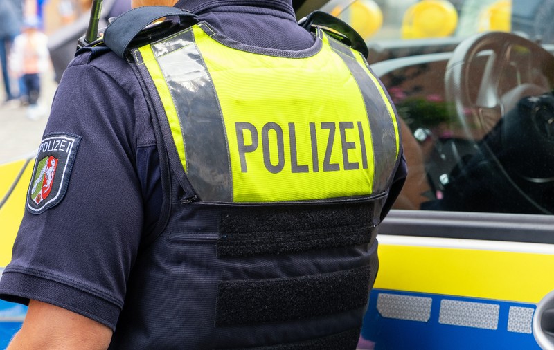 Pedeapsa primită de un polițist german după ce i-a cerut mită unui șofer român: „Dacă îmi dai 400 de euro, rezolvăm rapid”