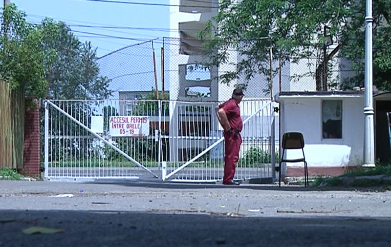 A încălcat regulamentul spitalului și s-a ales cu piciorul strivit VIDEO