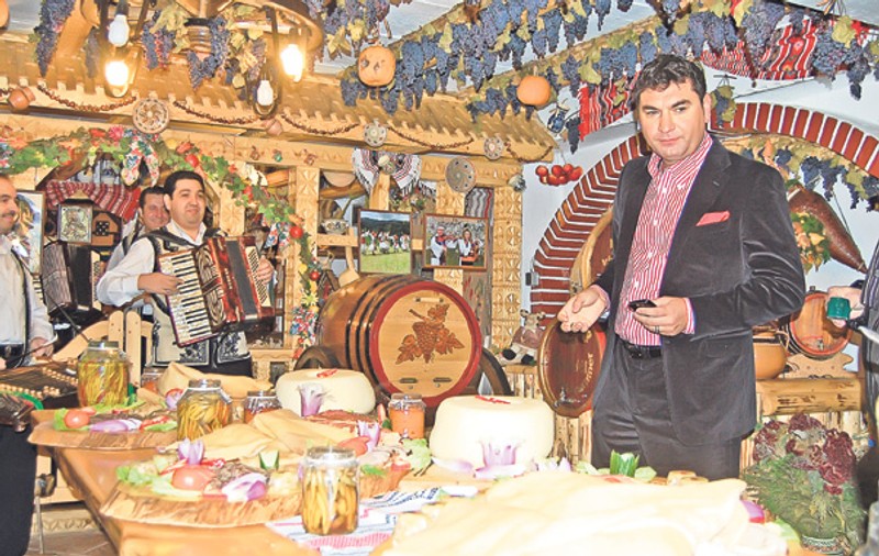 Exclusiv | Borcea vinde mici și sarmale la Miami
