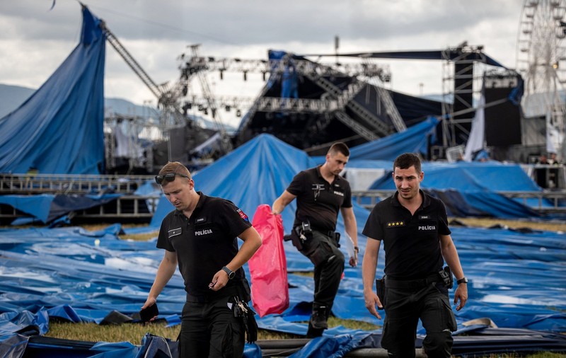 Un festival de muzică din Slovacia, anulat din cauza unei furtuni puternice. 15 persoane au fost rănite
