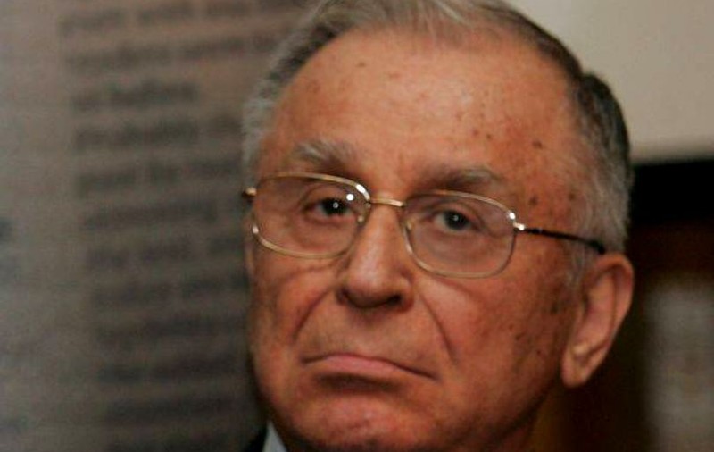 Momentul în care Regele Mihai a refuzat să dea mâna cu Ion Iliescu. Gestul care a făcut înconjurul țării | VIDEO
