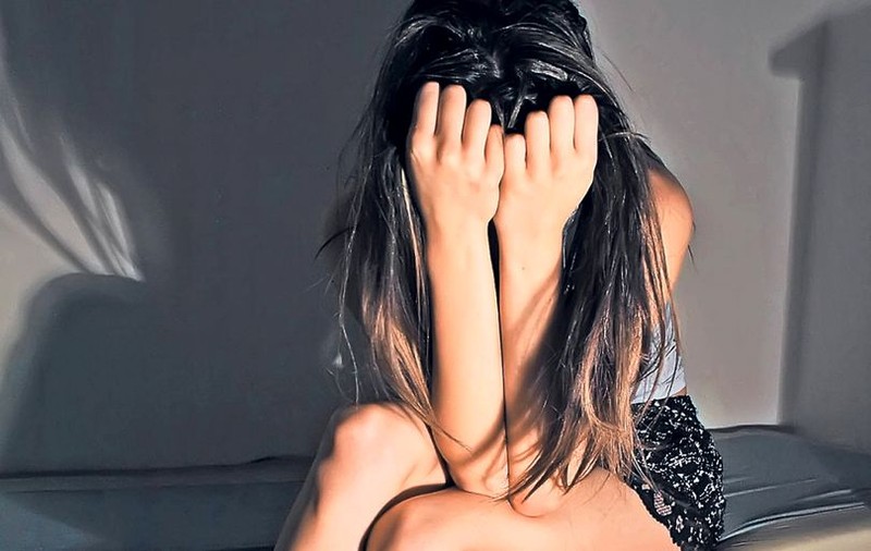Adolescentă din India, spânzurată și bătută de trei băieți care au vrut să o violeze