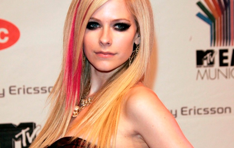 Avril Lavigne este ”cea mai periculoasă celebritate” în mediul online anul acesta
